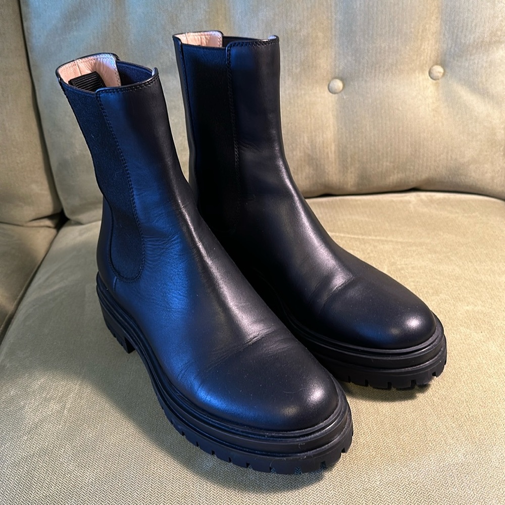Gianvito Rossi Chelsea lug boots 39